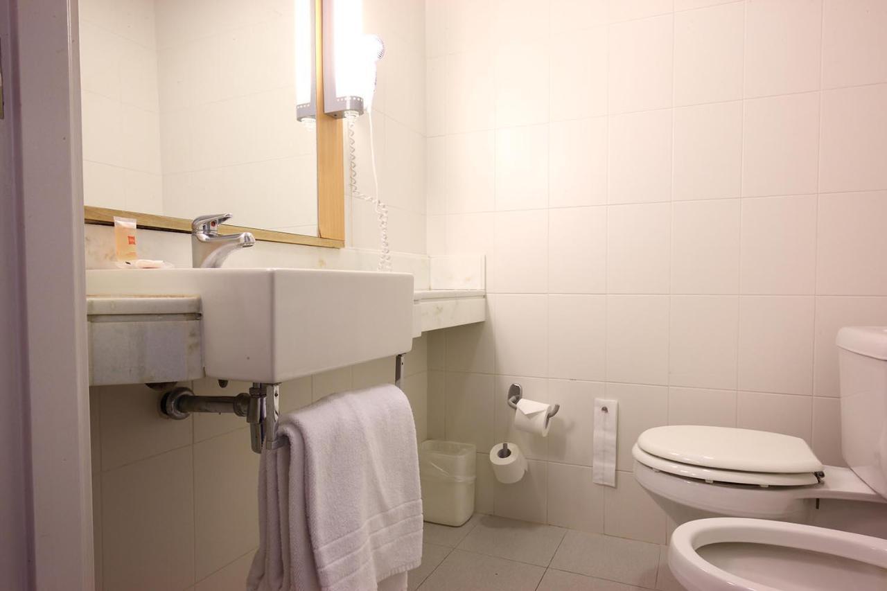 Готель Ibis Buenos Aires Obelisco Екстер'єр фото