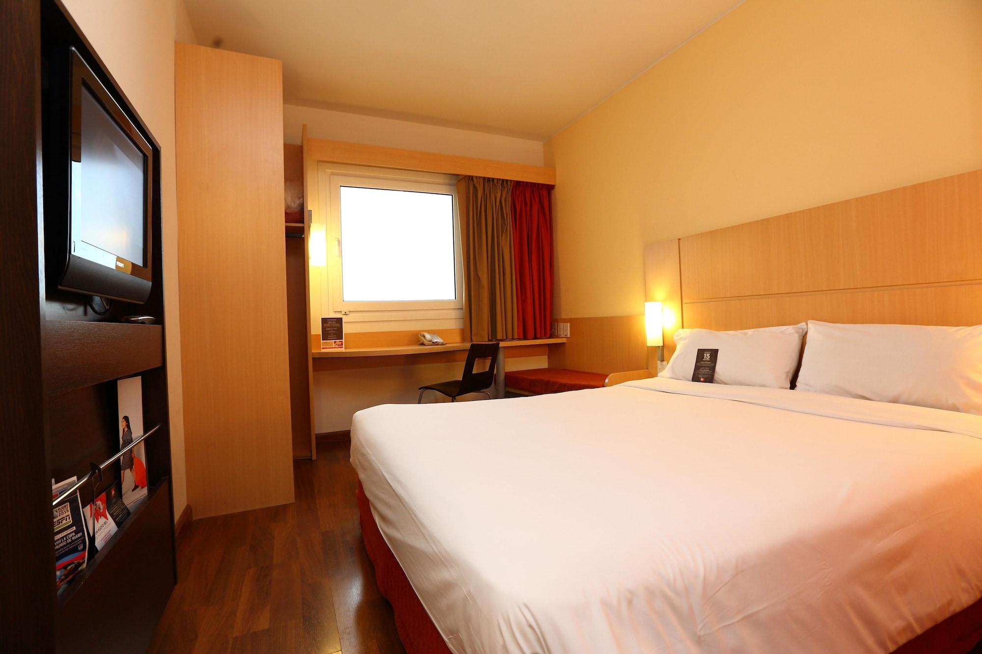 Готель Ibis Buenos Aires Obelisco Екстер'єр фото