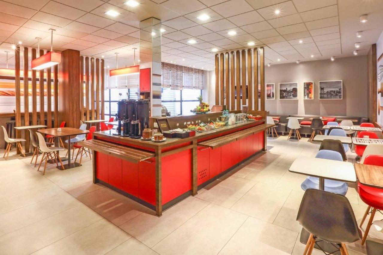 Готель Ibis Buenos Aires Obelisco Екстер'єр фото